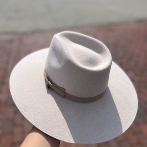Womens Charlie 1 Horse Hat